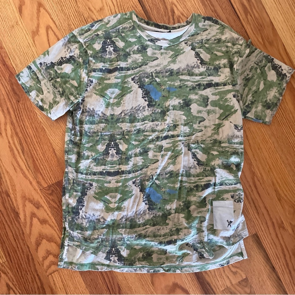Rarw vintage marc ecko cut & sew camouflage tshirt size L